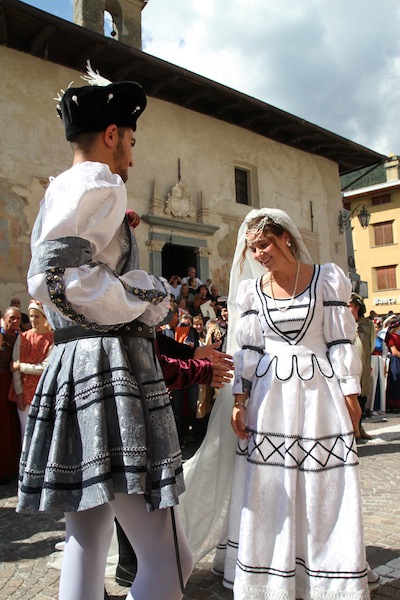 Matrimonio a Palazzo Besta: a TEGLIO un tuffo nel passato
