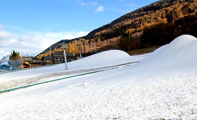 APRICA di bianco vestita apre gli impianti