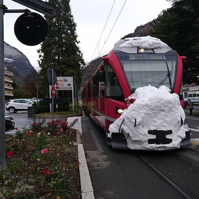 Il TRENINO ROSSO porta anche la NEVE a Tirano!