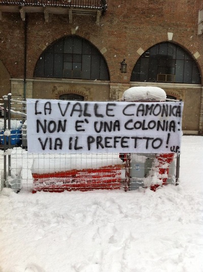 A Brescia un cartello per alzare la voce