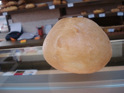 Pane della tradizione: la MICA si trova ancora a POSCHIAVO!