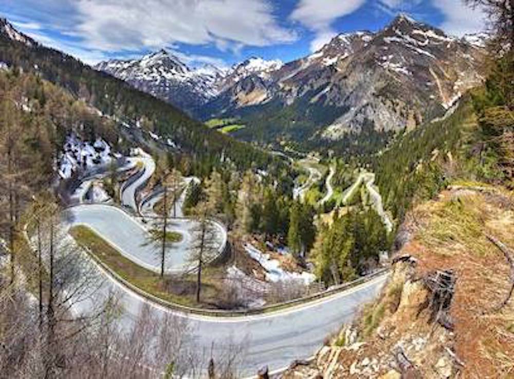 Il fascino senza tempo della Val Bregaglia e passo Maloja