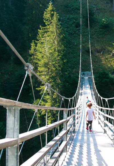 Nuovo depliant per descrivere il TREKKING in VAL SPLUGA